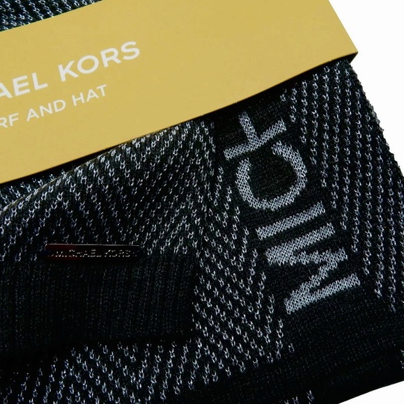 NWT Michael Kors Metallic Black Scarf & Hat Set - Picture 7 of 10